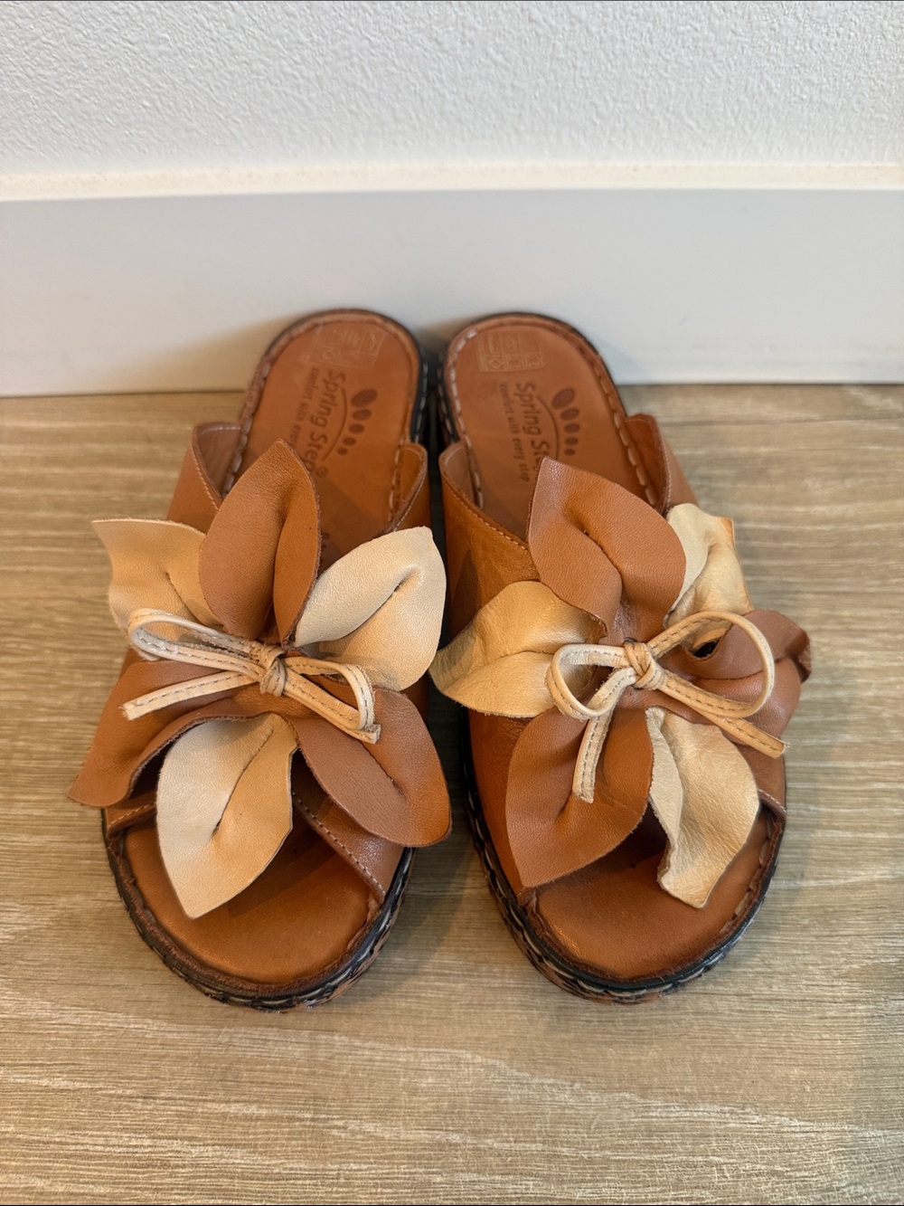 Spring Step Hilary Brown & Cream Floral Bow Slide Sandals 37/6.5-7